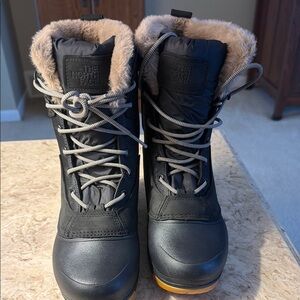 The North Face Women's Black Winter Boots